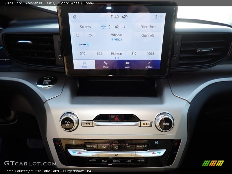 Oxford White / Ebony 2021 Ford Explorer XLT 4WD