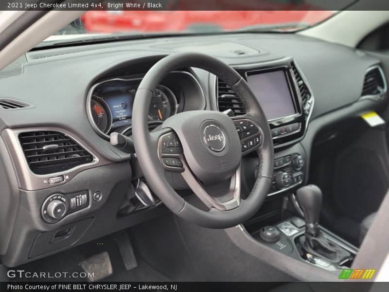Bright White / Black 2021 Jeep Cherokee Limited 4x4