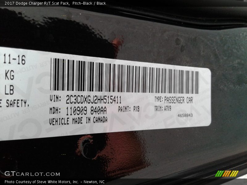 Pitch-Black / Black 2017 Dodge Charger R/T Scat Pack