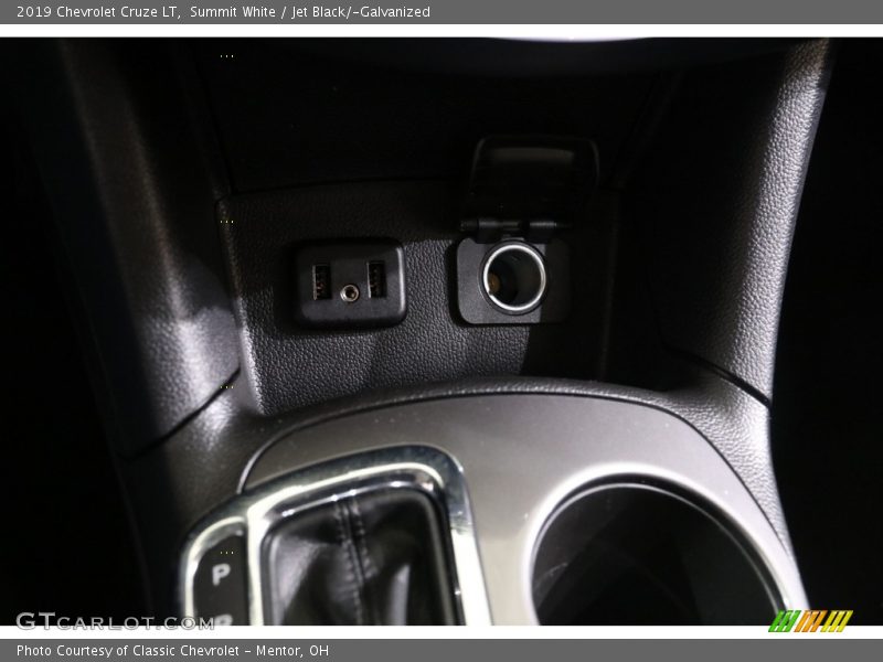 Summit White / Jet Black/­Galvanized 2019 Chevrolet Cruze LT