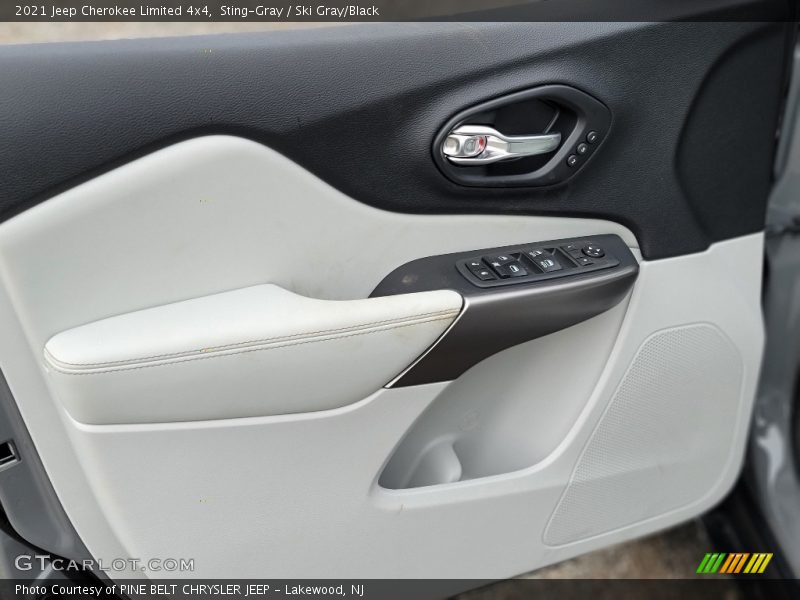 Sting-Gray / Ski Gray/Black 2021 Jeep Cherokee Limited 4x4