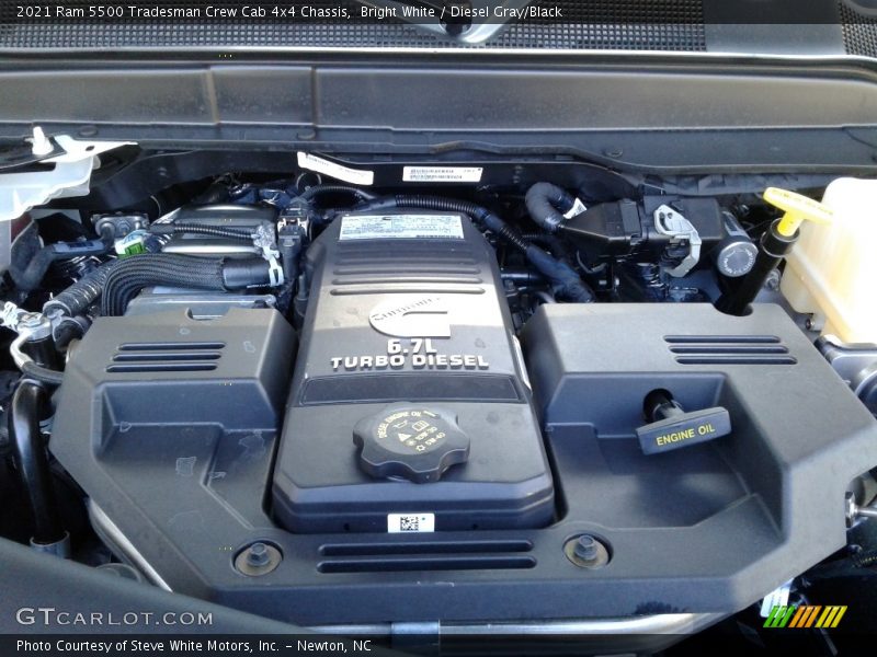  2021 5500 Tradesman Crew Cab 4x4 Chassis Engine - 6.7 Liter OHV 24-Valve Cummins Turbo-Diesel Inline 6 Cylinder