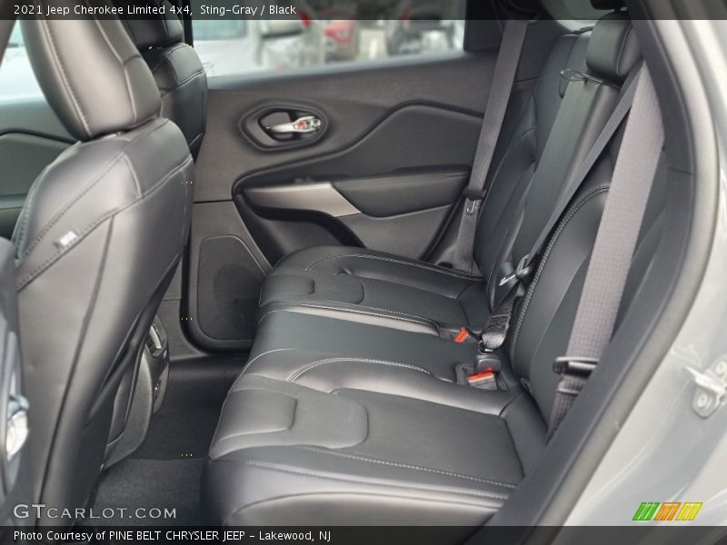 Sting-Gray / Black 2021 Jeep Cherokee Limited 4x4