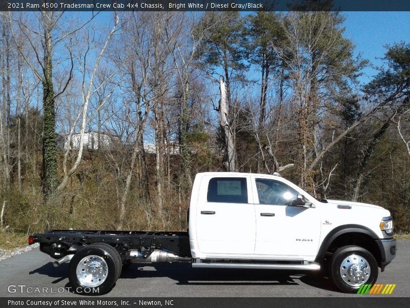  2021 4500 Tradesman Crew Cab 4x4 Chassis Bright White