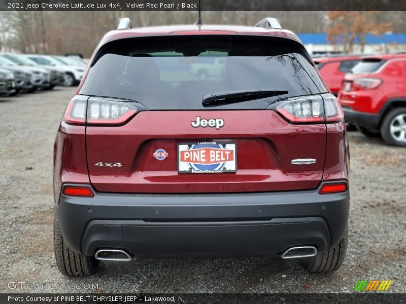 Velvet Red Pearl / Black 2021 Jeep Cherokee Latitude Lux 4x4