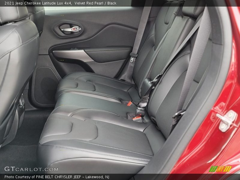 Velvet Red Pearl / Black 2021 Jeep Cherokee Latitude Lux 4x4