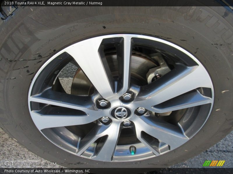 Magnetic Gray Metallic / Nutmeg 2018 Toyota RAV4 XLE