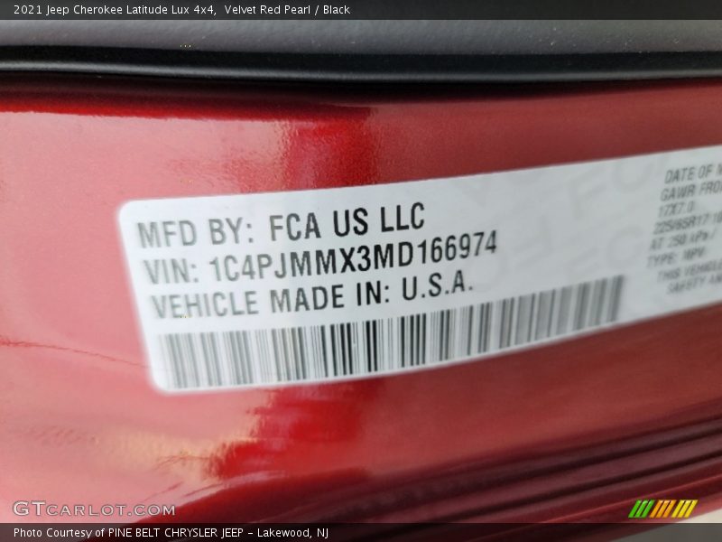 Velvet Red Pearl / Black 2021 Jeep Cherokee Latitude Lux 4x4