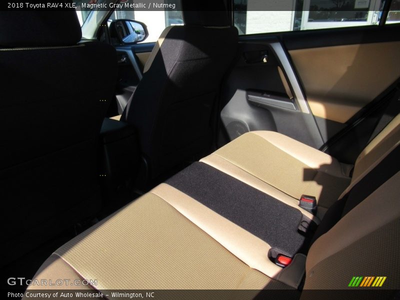Magnetic Gray Metallic / Nutmeg 2018 Toyota RAV4 XLE