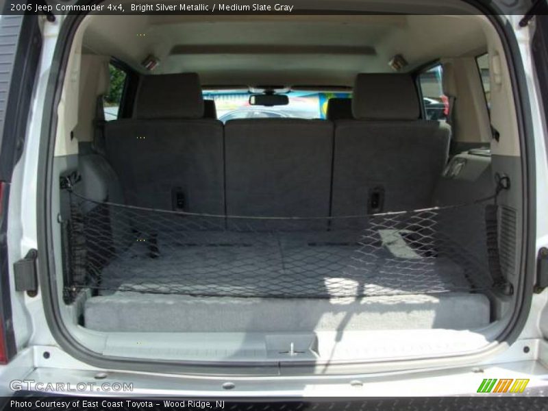 Bright Silver Metallic / Medium Slate Gray 2006 Jeep Commander 4x4