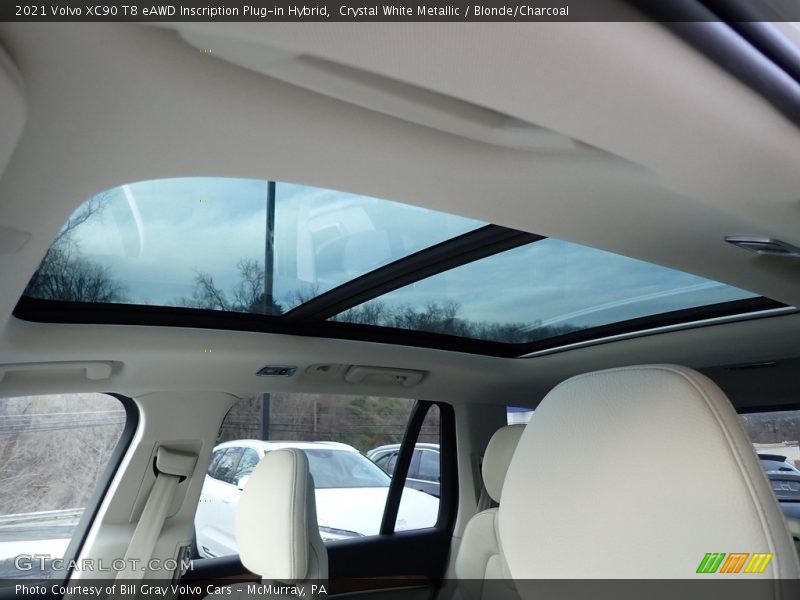 Sunroof of 2021 XC90 T8 eAWD Inscription Plug-in Hybrid