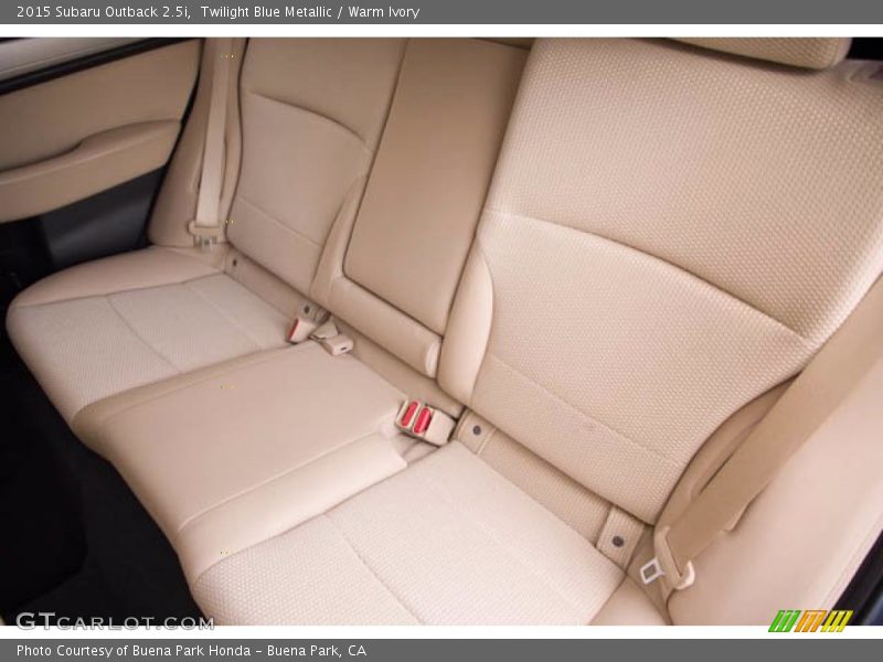 Twilight Blue Metallic / Warm Ivory 2015 Subaru Outback 2.5i
