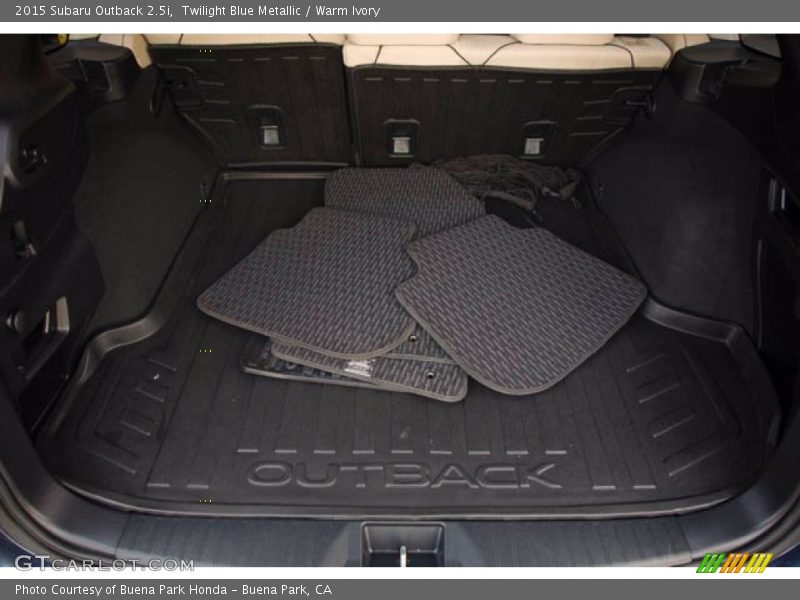 Twilight Blue Metallic / Warm Ivory 2015 Subaru Outback 2.5i
