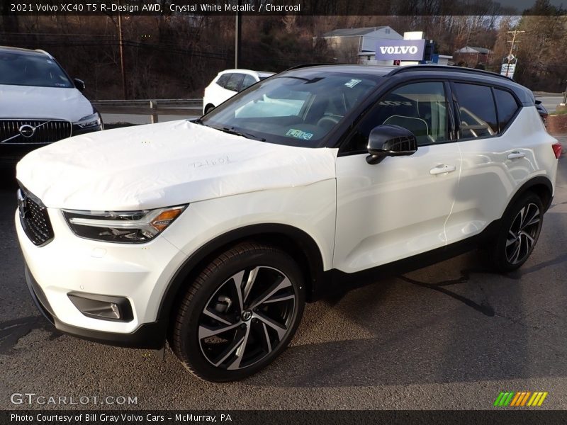 Crystal White Metallic / Charcoal 2021 Volvo XC40 T5 R-Design AWD