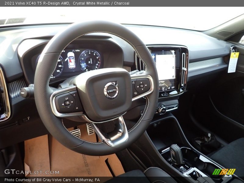 Crystal White Metallic / Charcoal 2021 Volvo XC40 T5 R-Design AWD