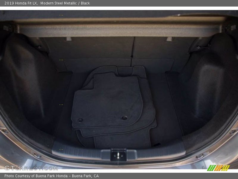 Modern Steel Metallic / Black 2019 Honda Fit LX