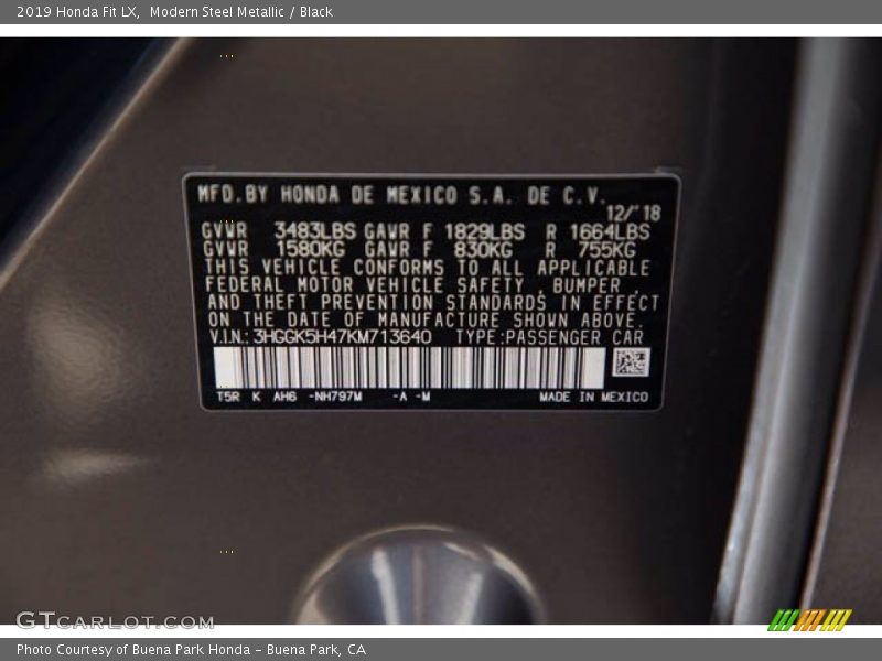 Modern Steel Metallic / Black 2019 Honda Fit LX