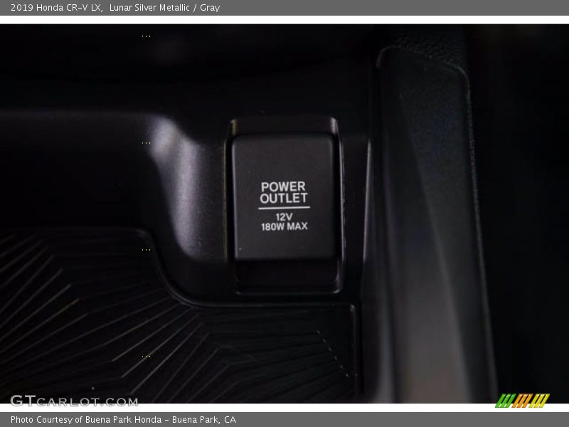 Lunar Silver Metallic / Gray 2019 Honda CR-V LX