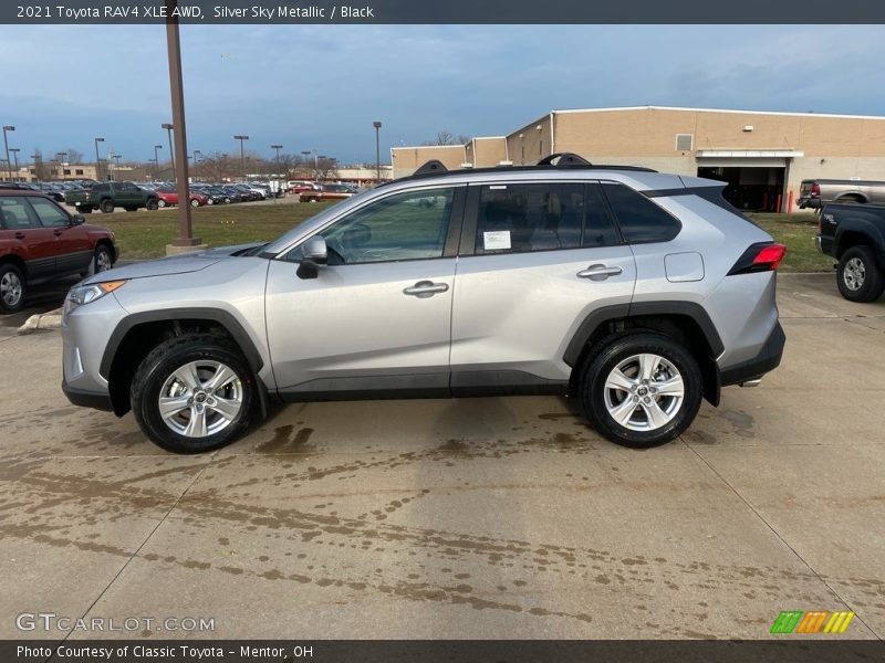 Silver Sky Metallic / Black 2021 Toyota RAV4 XLE AWD