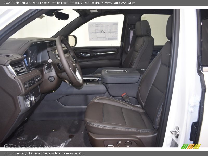  2021 Yukon Denali 4WD Dark Walnut/­Very Dark Ash Gray Interior