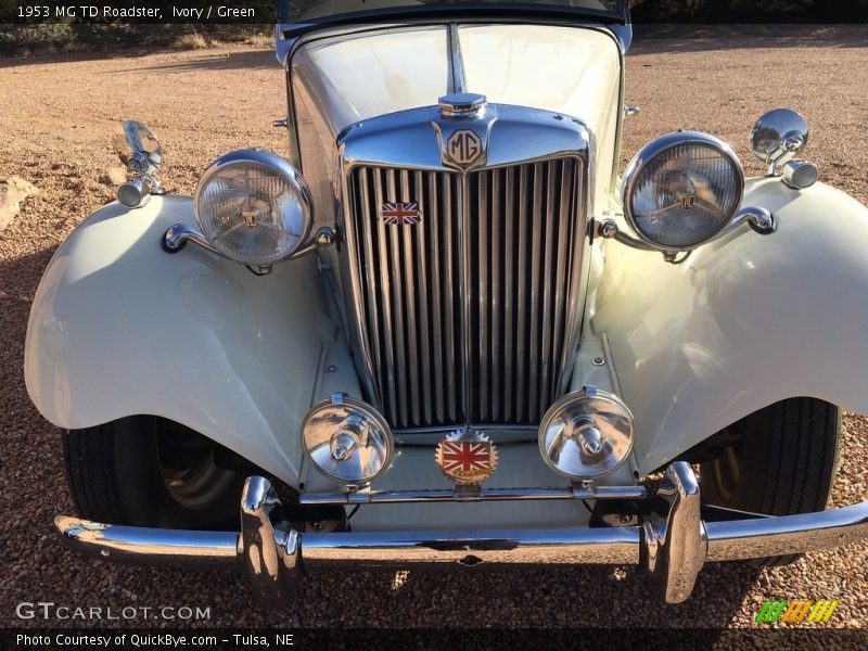 Ivory / Green 1953 MG TD Roadster