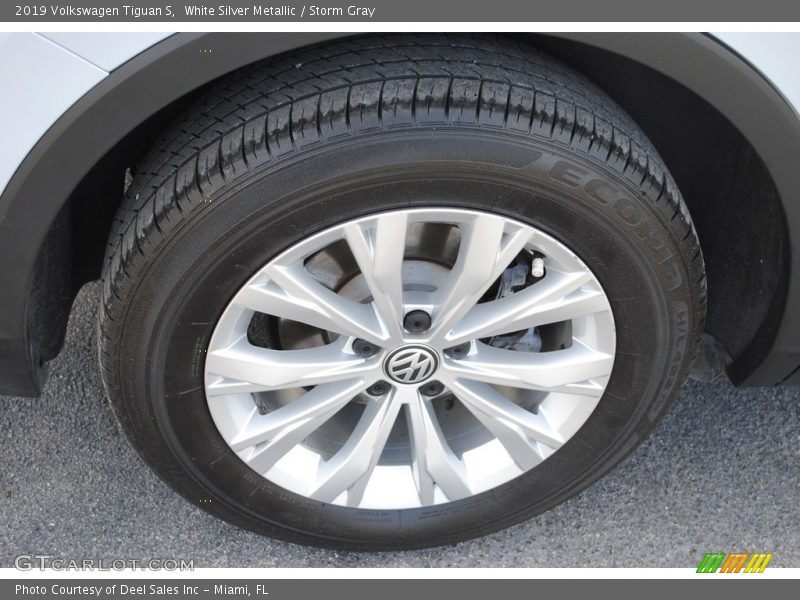 White Silver Metallic / Storm Gray 2019 Volkswagen Tiguan S