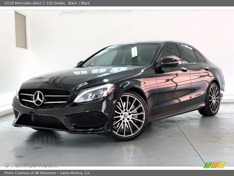 Front 3/4 View of 2018 C 300 Sedan