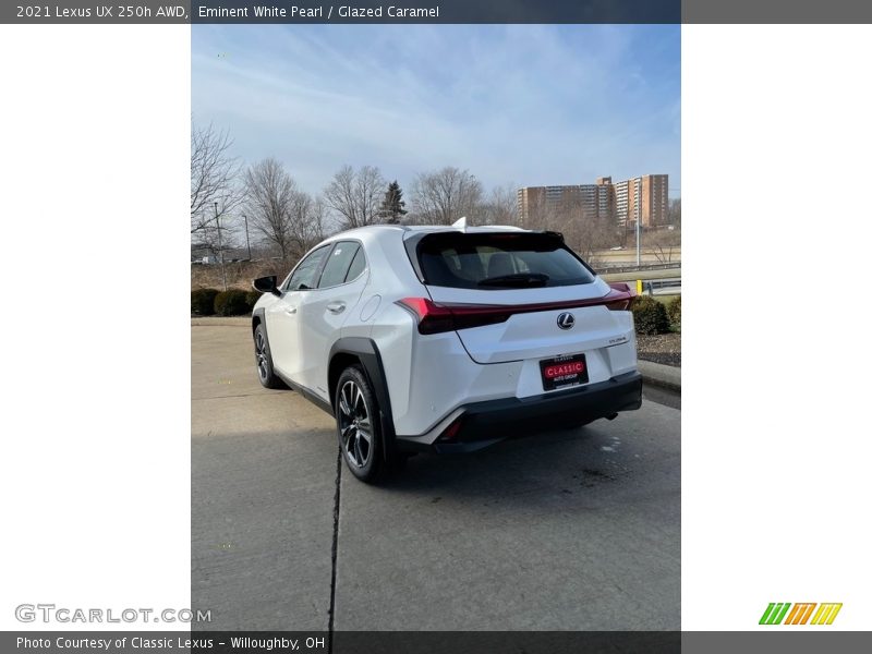 Eminent White Pearl / Glazed Caramel 2021 Lexus UX 250h AWD