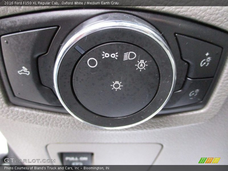 Oxford White / Medium Earth Gray 2016 Ford F150 XL Regular Cab