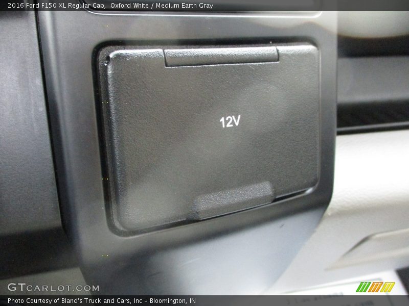 Oxford White / Medium Earth Gray 2016 Ford F150 XL Regular Cab