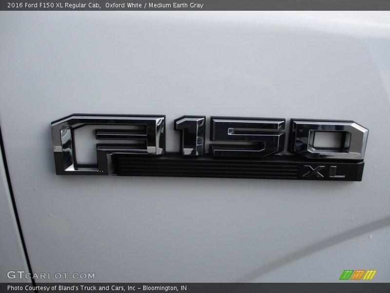 Oxford White / Medium Earth Gray 2016 Ford F150 XL Regular Cab