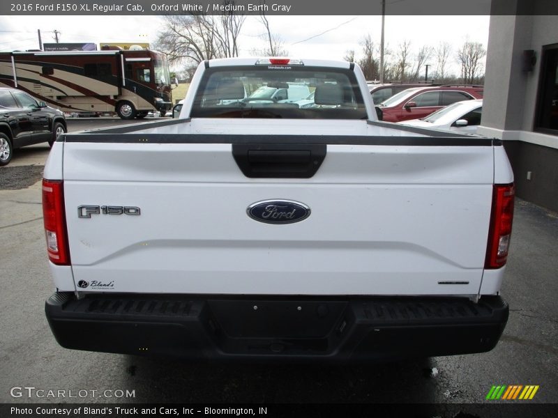 Oxford White / Medium Earth Gray 2016 Ford F150 XL Regular Cab