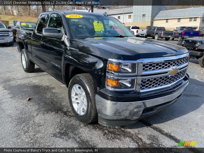 Front 3/4 View of 2015 Silverado 1500 LT Double Cab