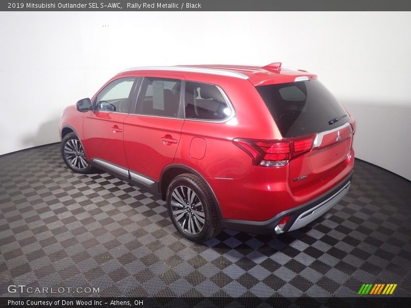Rally Red Metallic / Black 2019 Mitsubishi Outlander SEL S-AWC