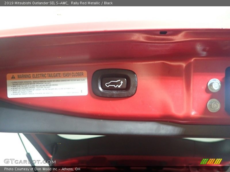 Rally Red Metallic / Black 2019 Mitsubishi Outlander SEL S-AWC