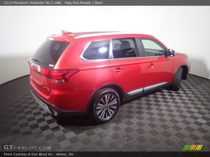 Rally Red Metallic / Black 2019 Mitsubishi Outlander SEL S-AWC