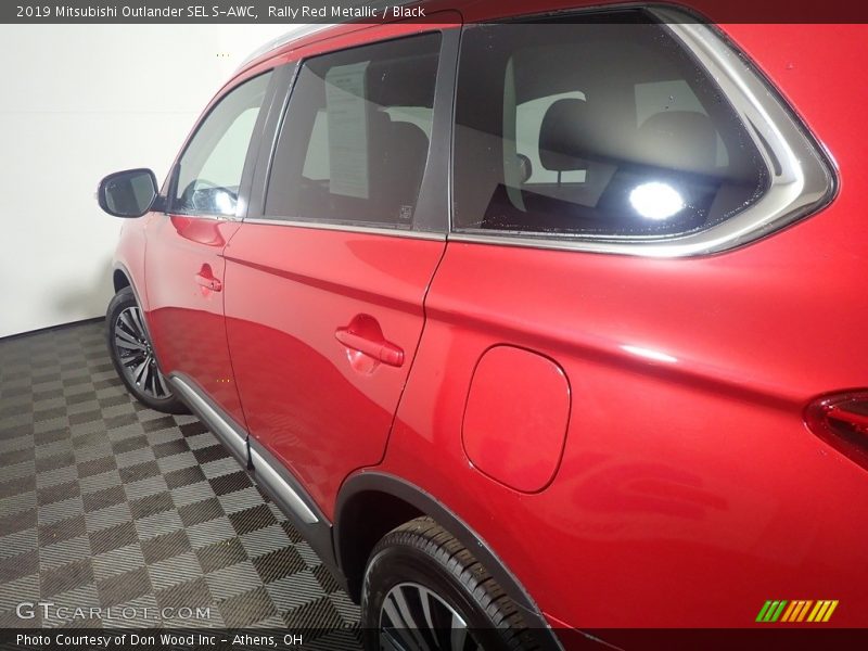 Rally Red Metallic / Black 2019 Mitsubishi Outlander SEL S-AWC