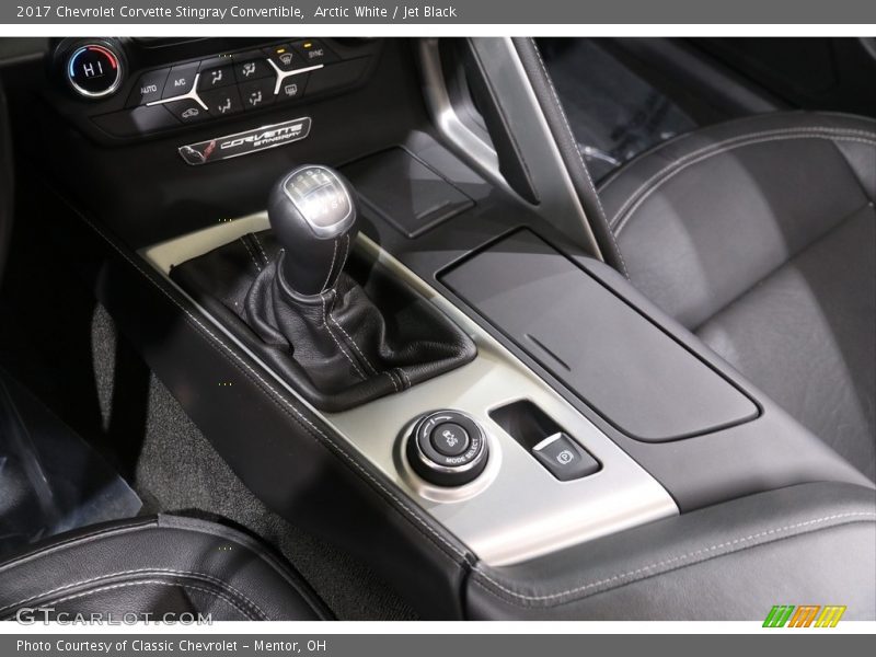Arctic White / Jet Black 2017 Chevrolet Corvette Stingray Convertible