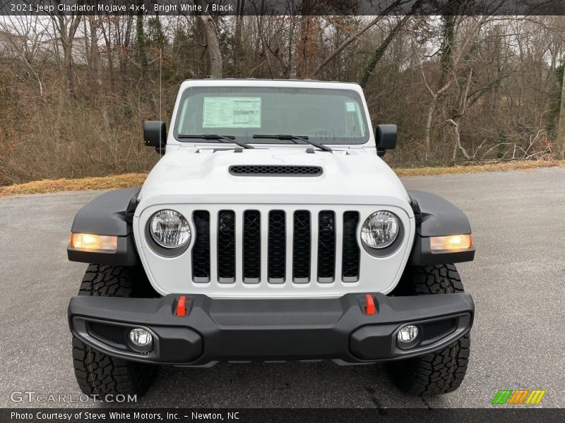 Bright White / Black 2021 Jeep Gladiator Mojave 4x4