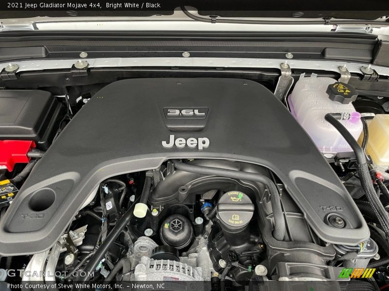 Bright White / Black 2021 Jeep Gladiator Mojave 4x4