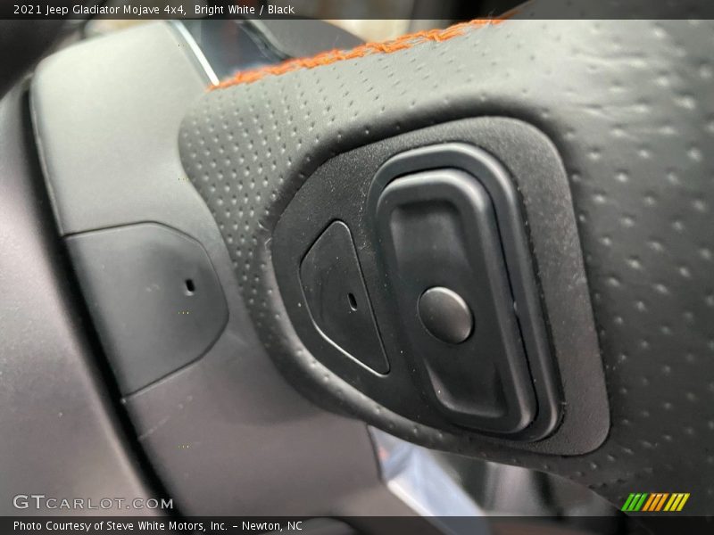Bright White / Black 2021 Jeep Gladiator Mojave 4x4