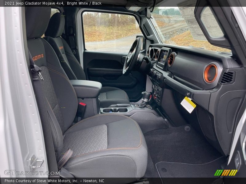 Bright White / Black 2021 Jeep Gladiator Mojave 4x4