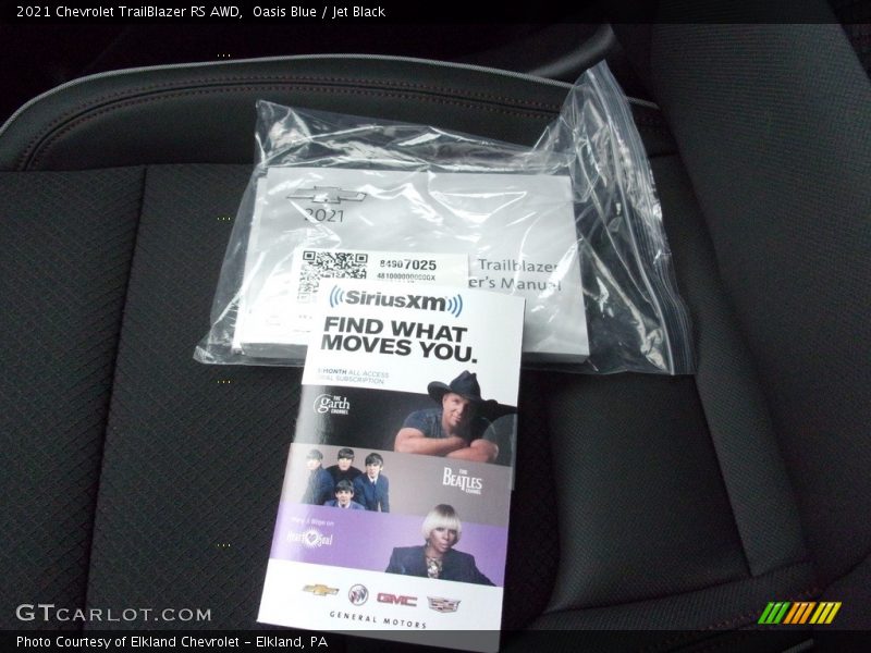 Oasis Blue / Jet Black 2021 Chevrolet TrailBlazer RS AWD