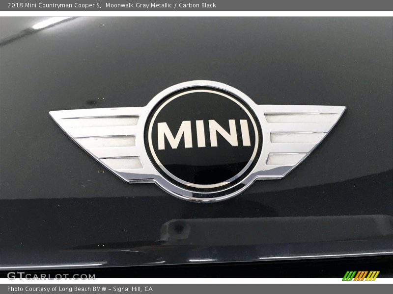 Moonwalk Gray Metallic / Carbon Black 2018 Mini Countryman Cooper S