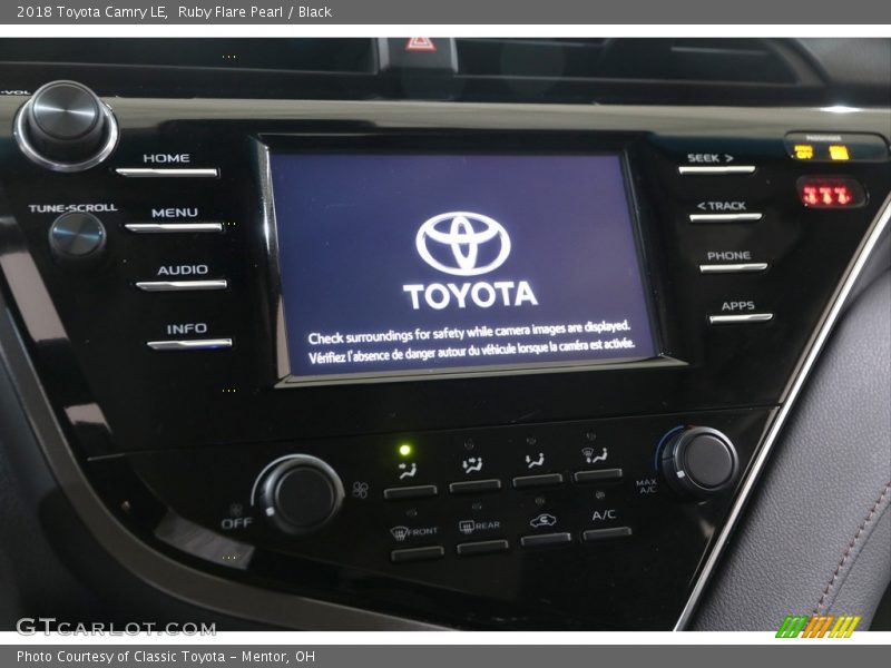 Ruby Flare Pearl / Black 2018 Toyota Camry LE