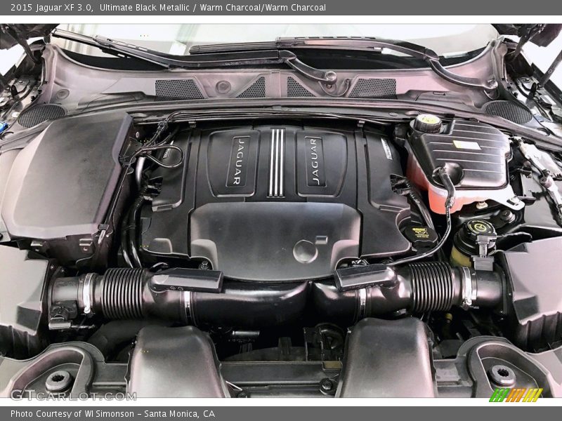 Ultimate Black Metallic / Warm Charcoal/Warm Charcoal 2015 Jaguar XF 3.0