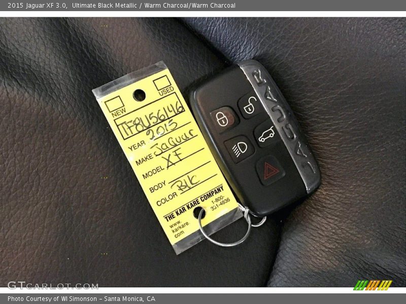 Ultimate Black Metallic / Warm Charcoal/Warm Charcoal 2015 Jaguar XF 3.0