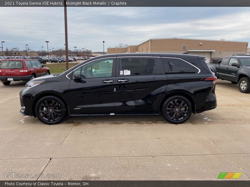 2021 Sienna XSE Hybrid Midnight Black Metallic