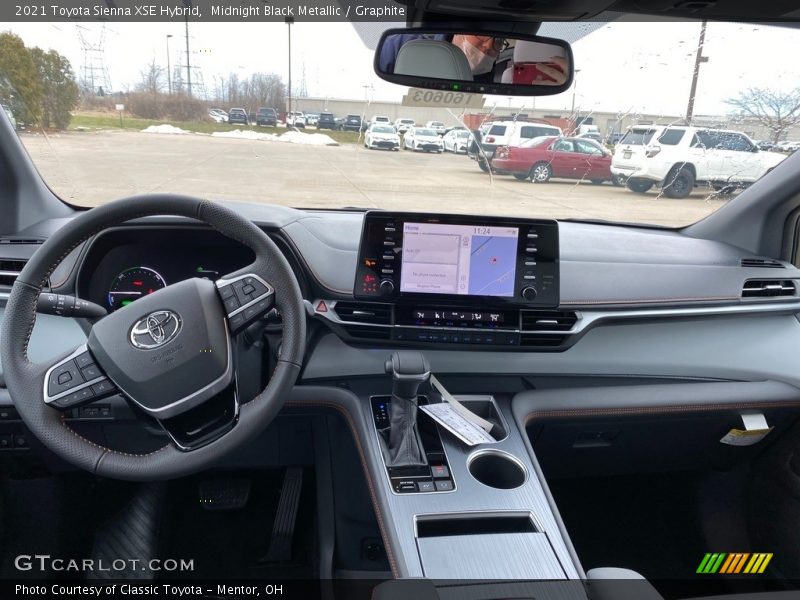 Midnight Black Metallic / Graphite 2021 Toyota Sienna XSE Hybrid