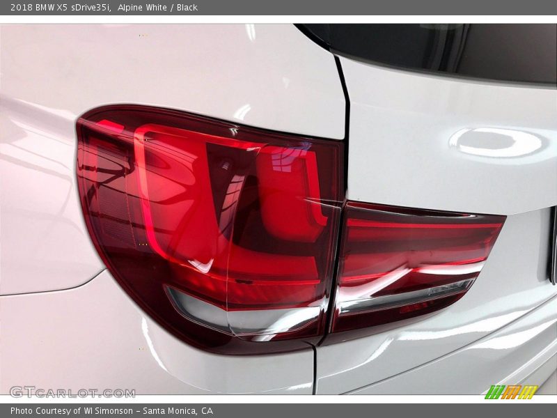Alpine White / Black 2018 BMW X5 sDrive35i